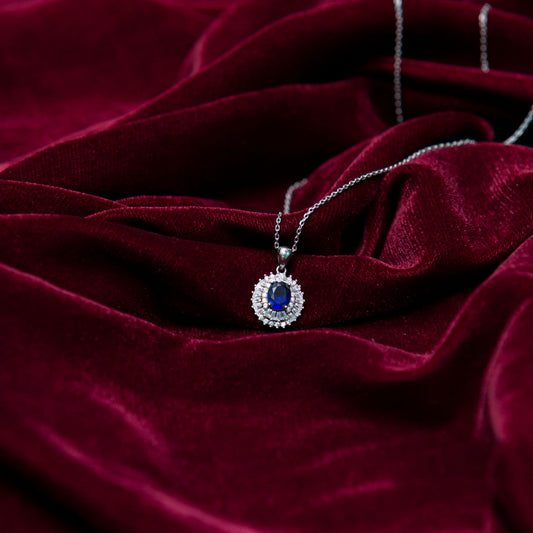 Blue sapphire pendant